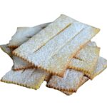 Classic Carnival Chiacchiere dusted with powdered sugar 2 kg